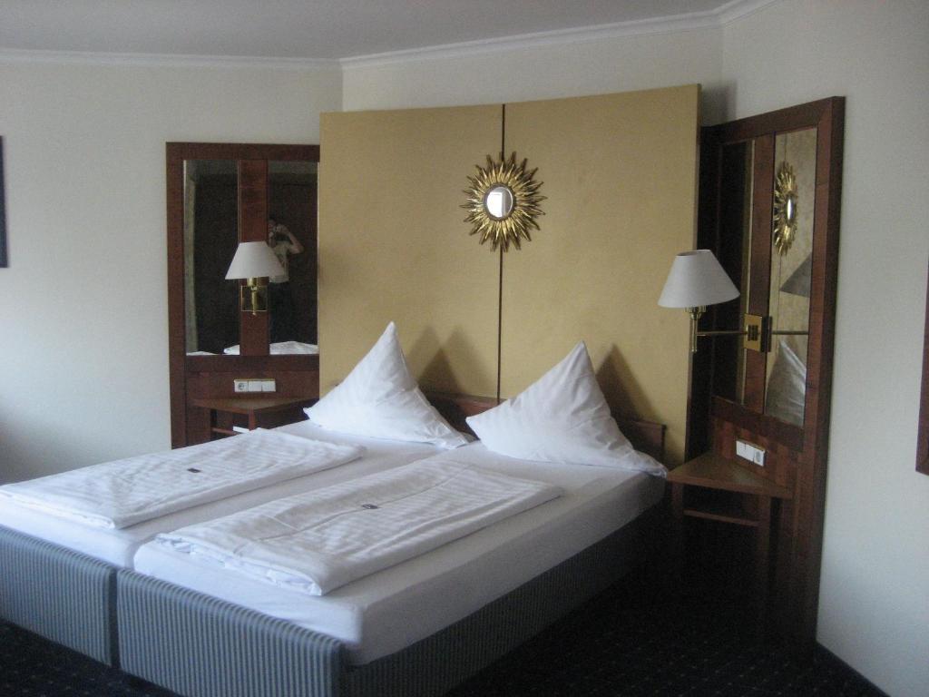 Hotel-Gasthof Maisberger Neufahrn bei Freising Kamer foto