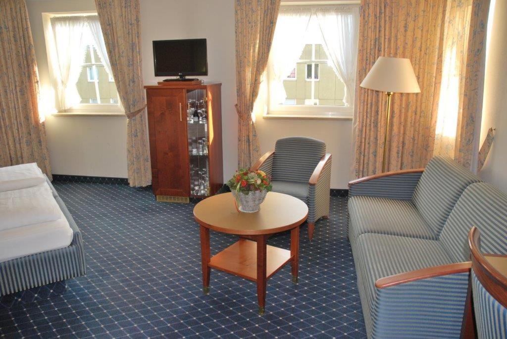 Hotel-Gasthof Maisberger Neufahrn bei Freising Buitenkant foto