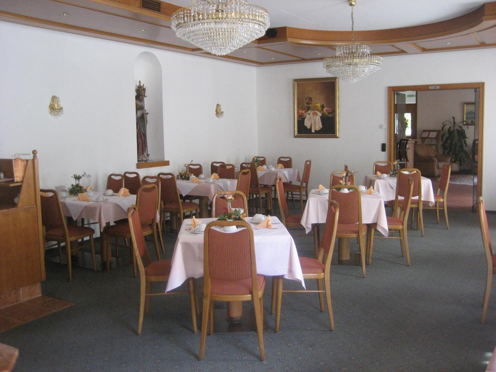 Hotel-Gasthof Maisberger Neufahrn bei Freising Buitenkant foto