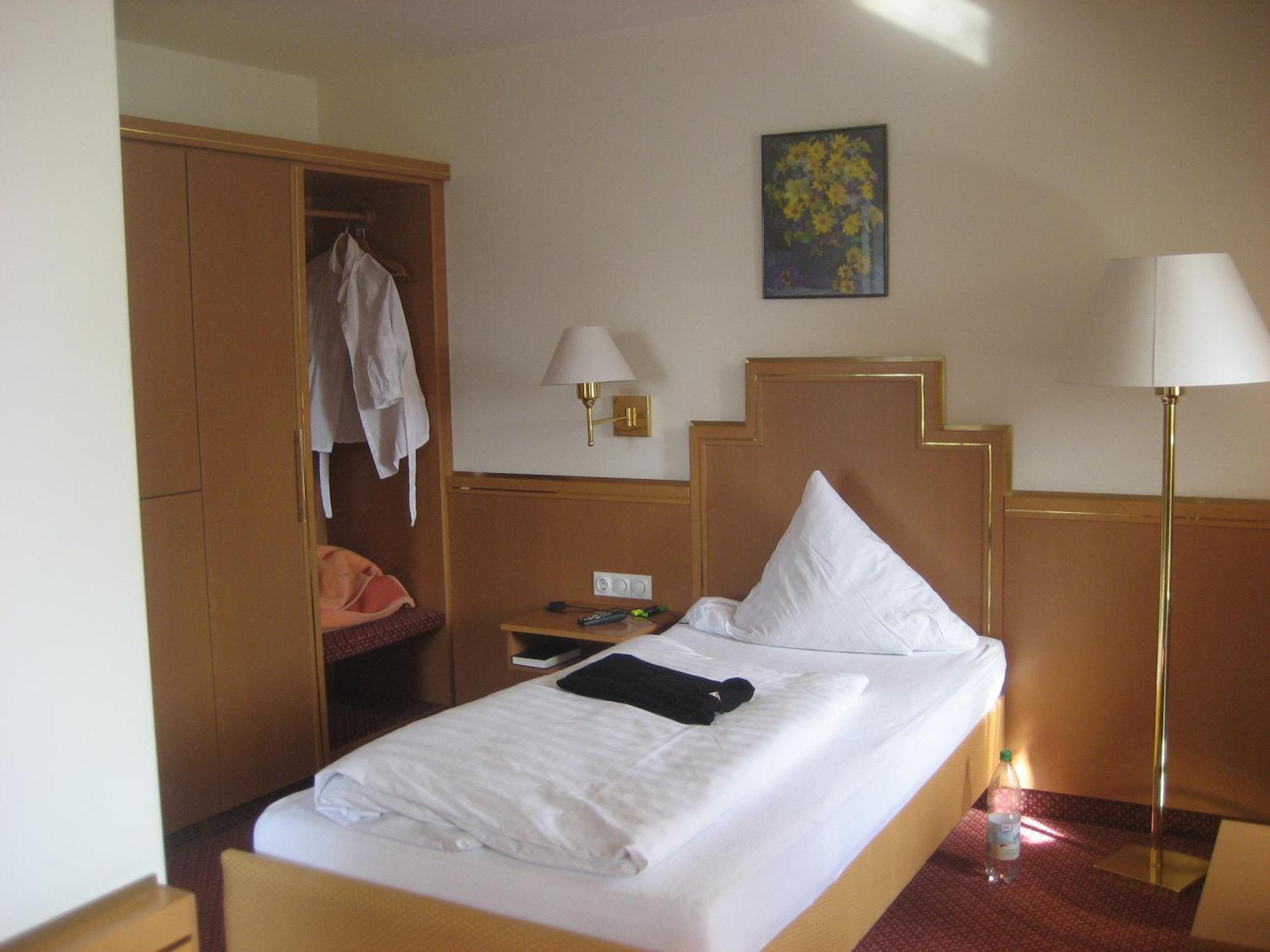 Hotel-Gasthof Maisberger Neufahrn bei Freising Buitenkant foto